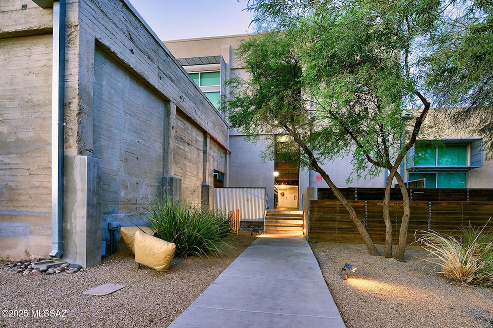 1001 E 17th St unit 109, Tucson, AZ 85719 - photo 1