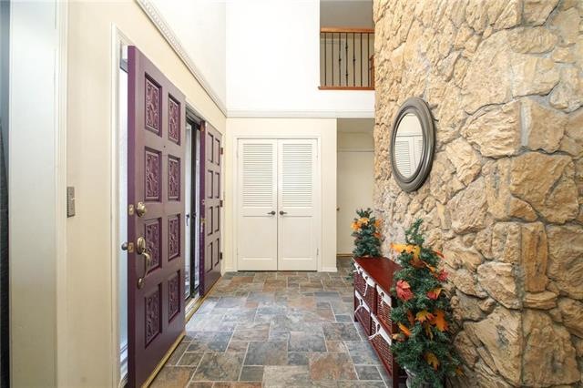 10001 Rosehill Rd, Lenexa, KS 66215 - photo 1