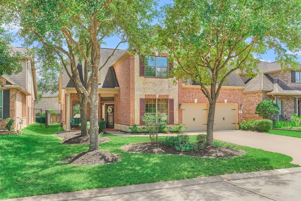 210 N Vershire Cir, Magnolia, TX 77354 - photo 1