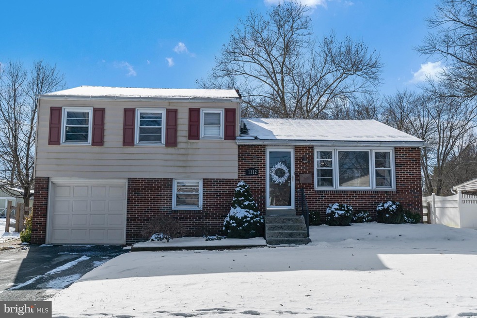 1112 Pinegrove Ave, Lansdale, PA 19446 - photo 1