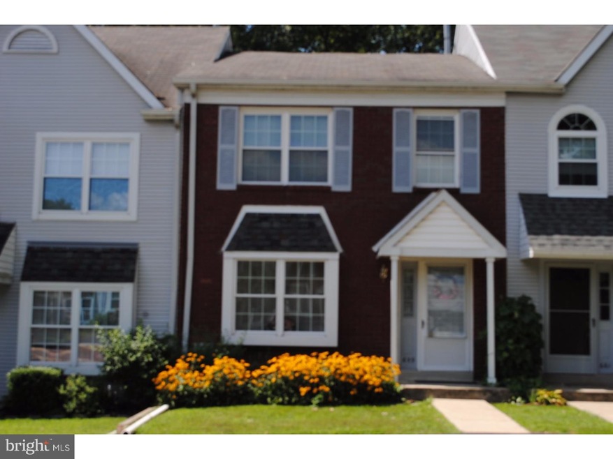 659 Kenney Ln, Brookhaven, PA 19015 - photo 1