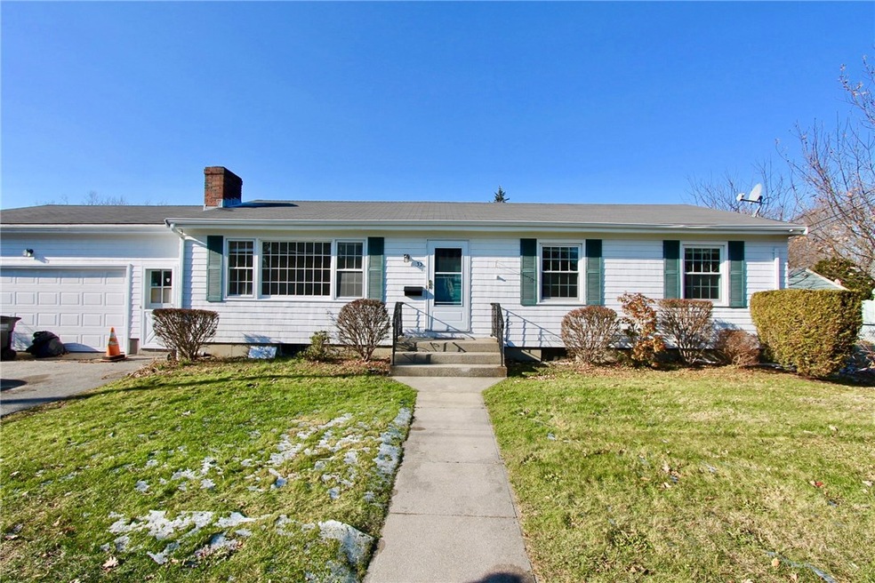 33 Arnold Ave unit 1, Newport, RI 02840 - photo 1