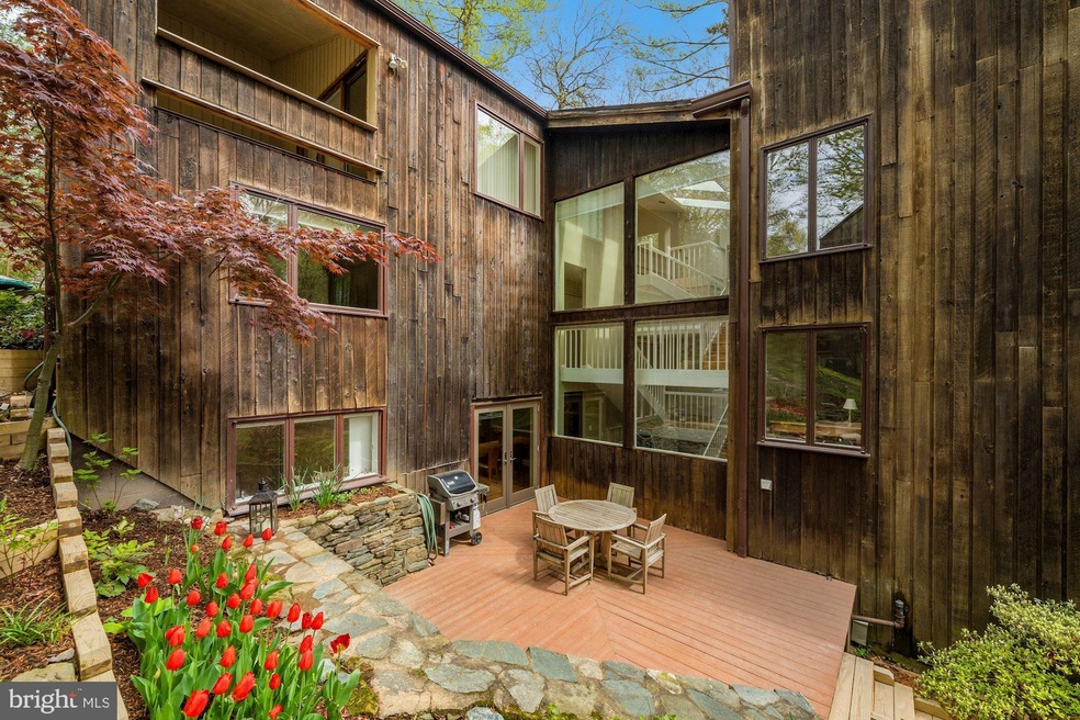 5198 27th St NW, Washington, DC 20008 - photo 1