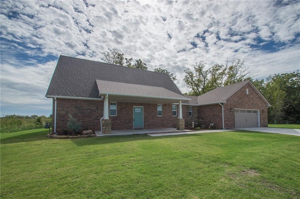 1969 Timber Dale Dr, Shawnee, OK 74804 - photo 1