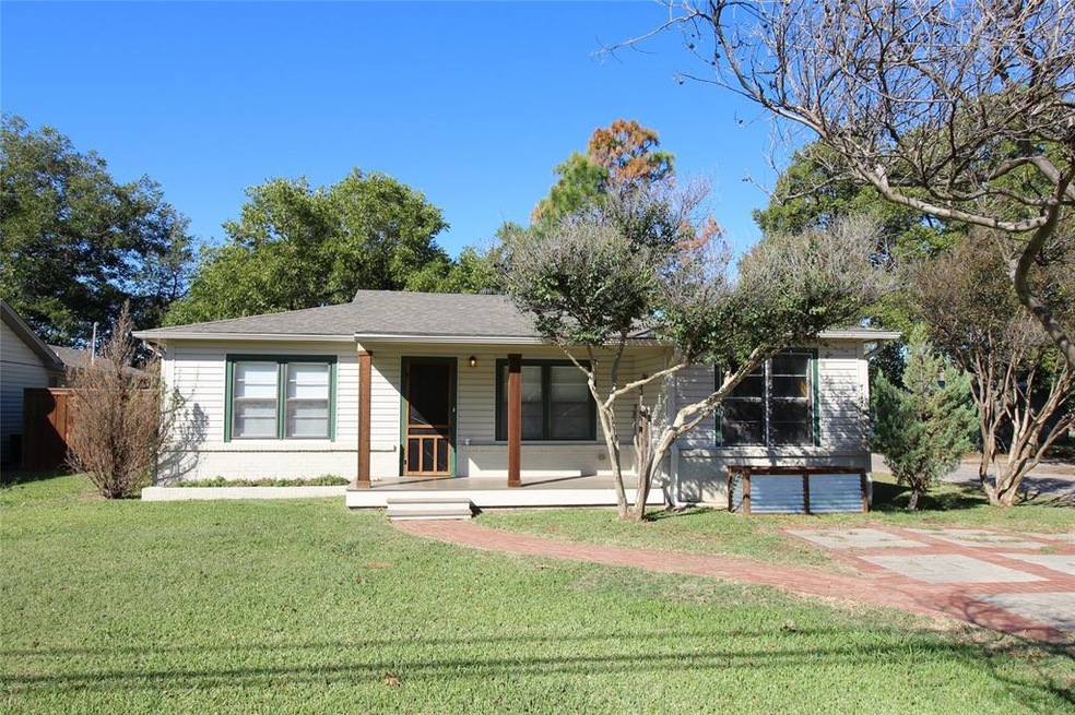 717 N Union St, Whitesboro, TX 76273 - photo 1