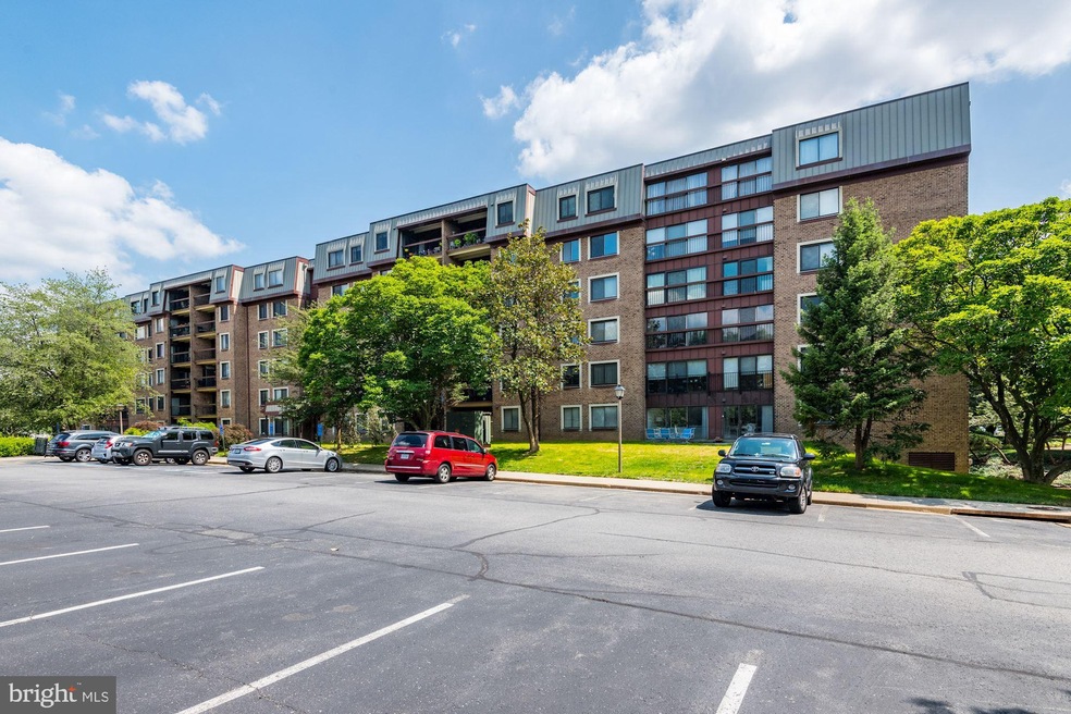 Treebrooke unit 207, Oakton, VA 22124 - photo 1