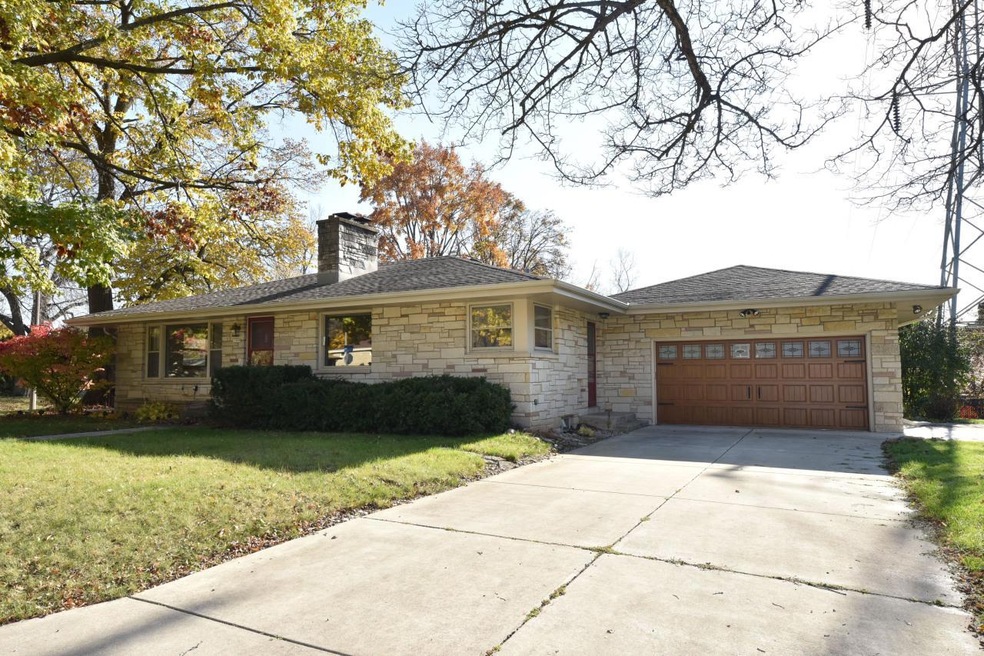 11909 W Vliet St, Milwaukee, WI 53226 - photo 1