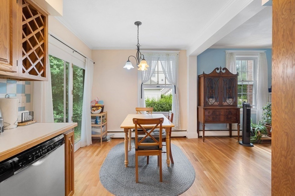 62 Waldorf Rd unit 62, Newton Upper Falls, MA 02464 - photo 1