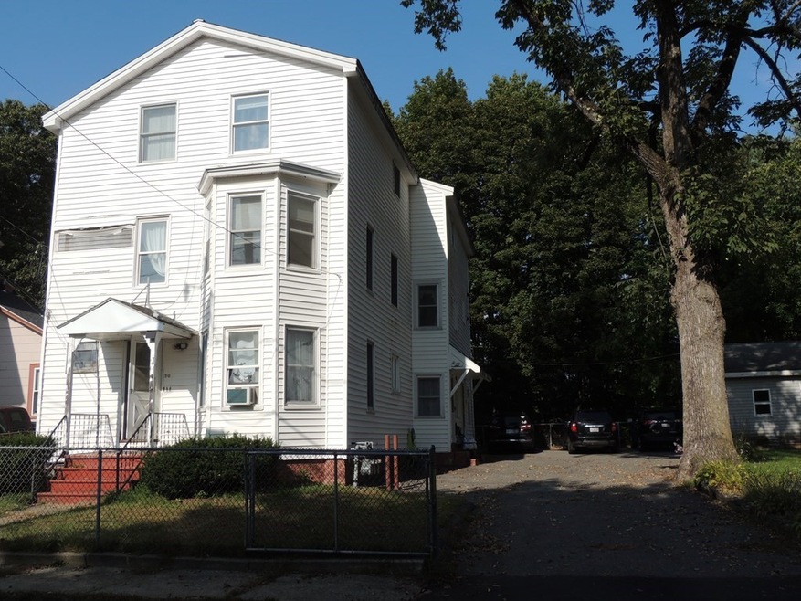 90 Willow St unit 2, Clinton, MA 01510 - photo 1