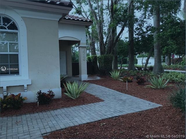 6780 NW 109th Ct, Doral, FL 33178 - photo 1