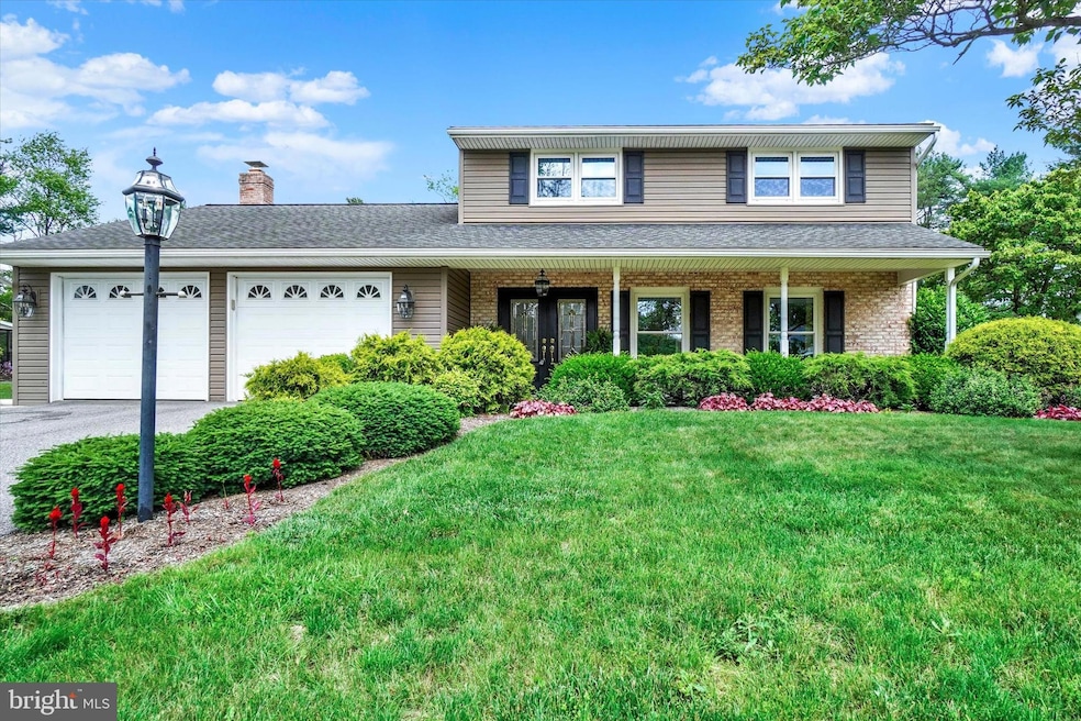 2748 Thornbridge Rd E, York, PA 17408 - photo 1