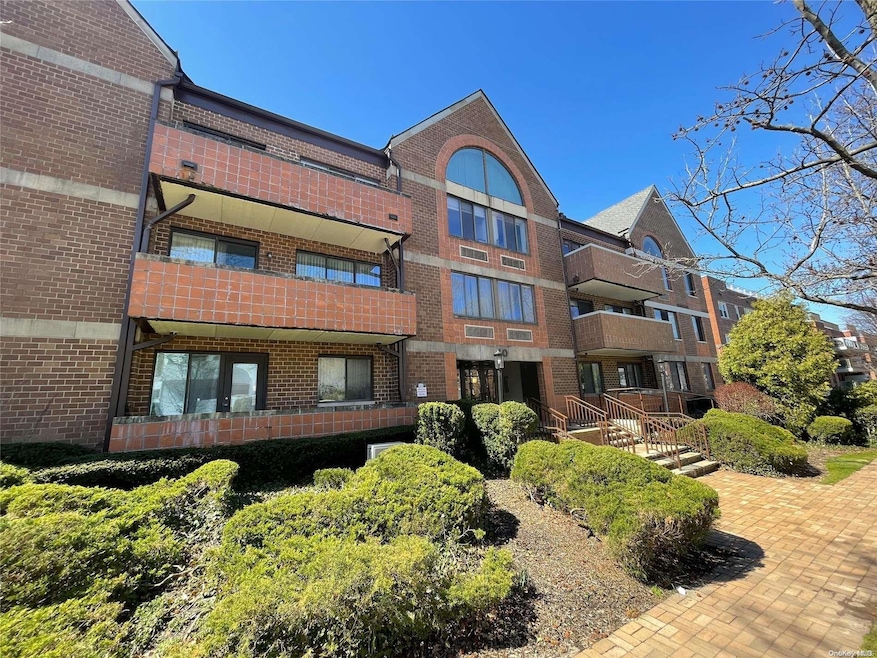 Sold $628,000 • Co-Listing Agent