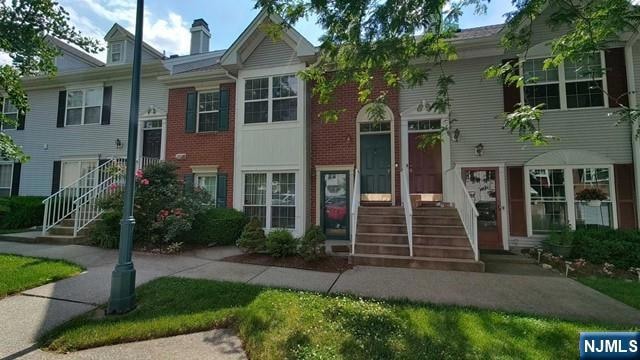 Well Maintained Complex!