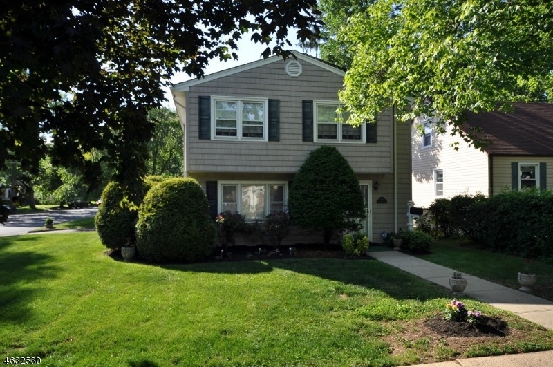 1701 Front St, Scotch Plains, NJ 07076 - photo 1