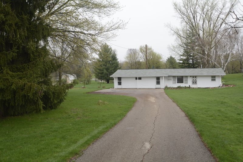 5184 Hill Top Rd, Fitchburg, WI 53711 - photo 1