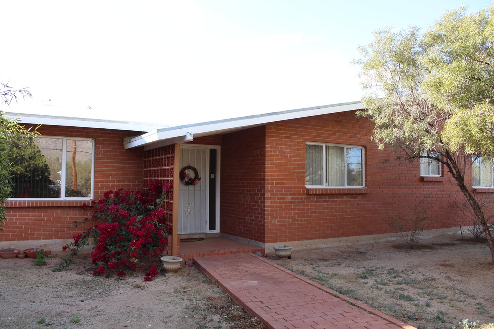 9369 N Calle Buena Vista, Tucson, AZ 85704 - photo 1