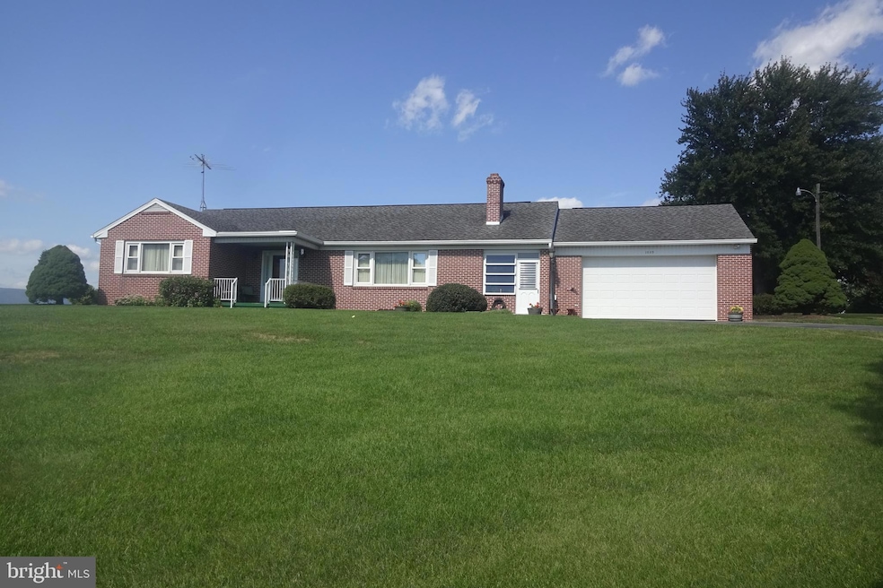 1009 Brechbill Rd, Chambersburg, PA 17202 - photo 1