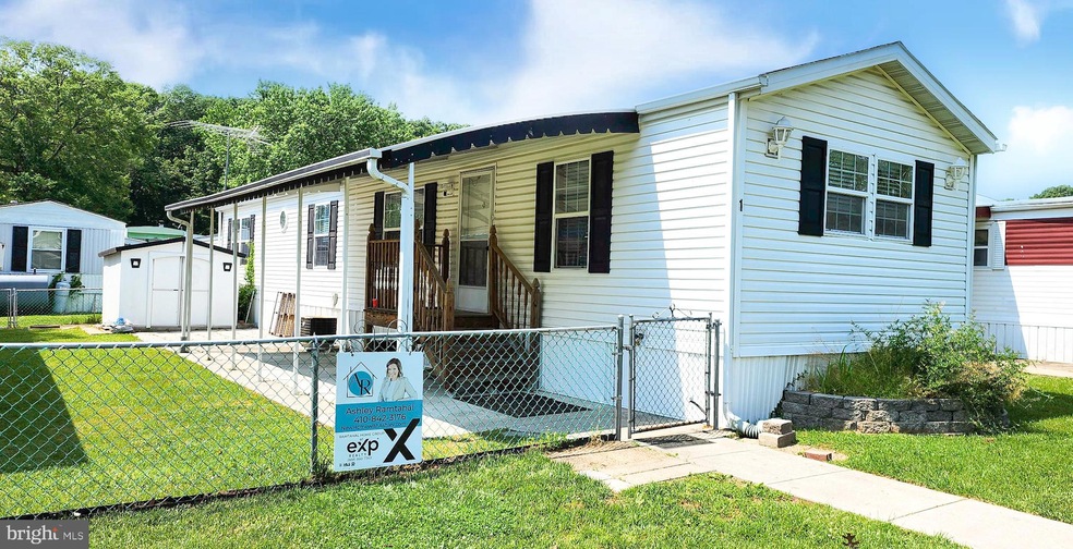 1 Judywood Ln, Essex, MD 21221 - photo 1