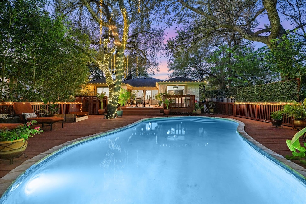 106 Sailmaster St, Lakeway, TX 78734 - photo 1