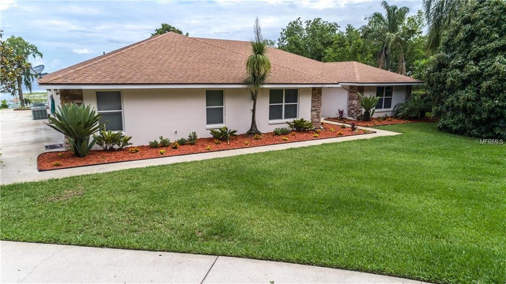 2813 Country Club Rd N, Winter Haven, FL 33881 - photo 1