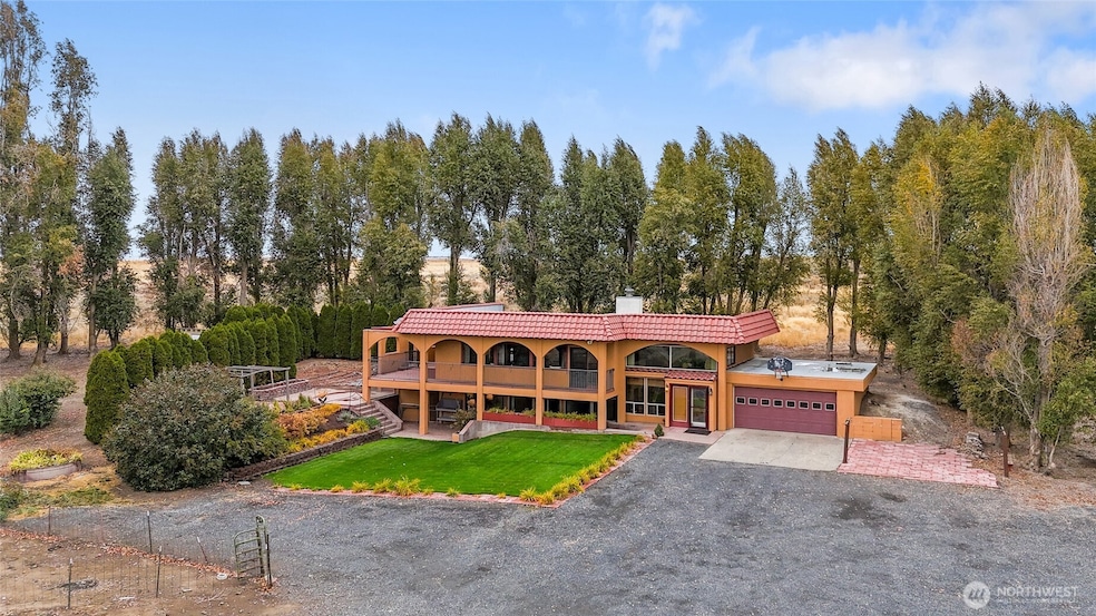 For Sale $595,000 • Co-Listing Agent