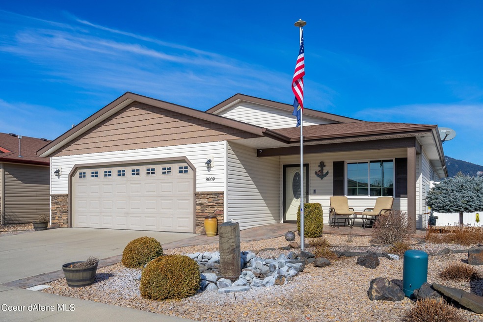 8669 W Sawtooth St, Rathdrum, ID 83858 - photo 1