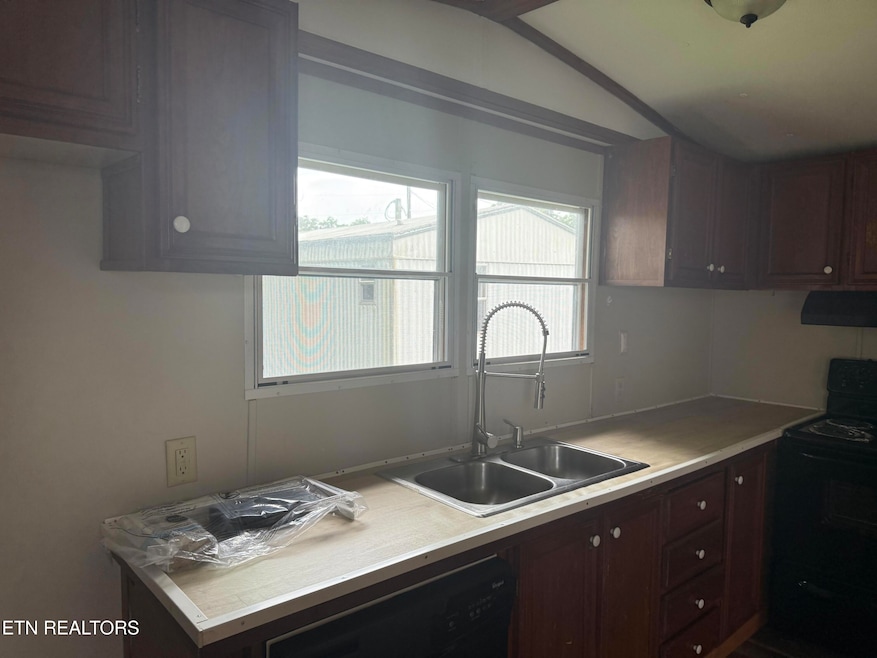 For Rent $1,200/month