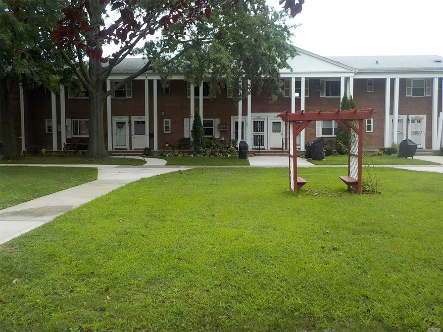 247-23 77th Crescent unit F-2, Bellerose, NY 11426 - photo 1