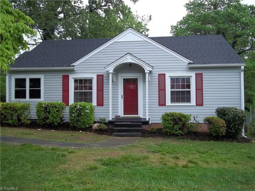1403 Winslow Ave, Asheboro, NC 27205 - photo 1