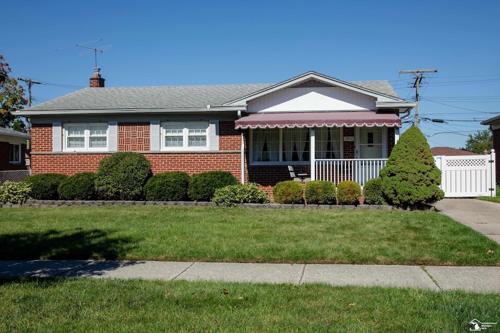 2800 Marian Dr, Trenton, MI 48183 - photo 1