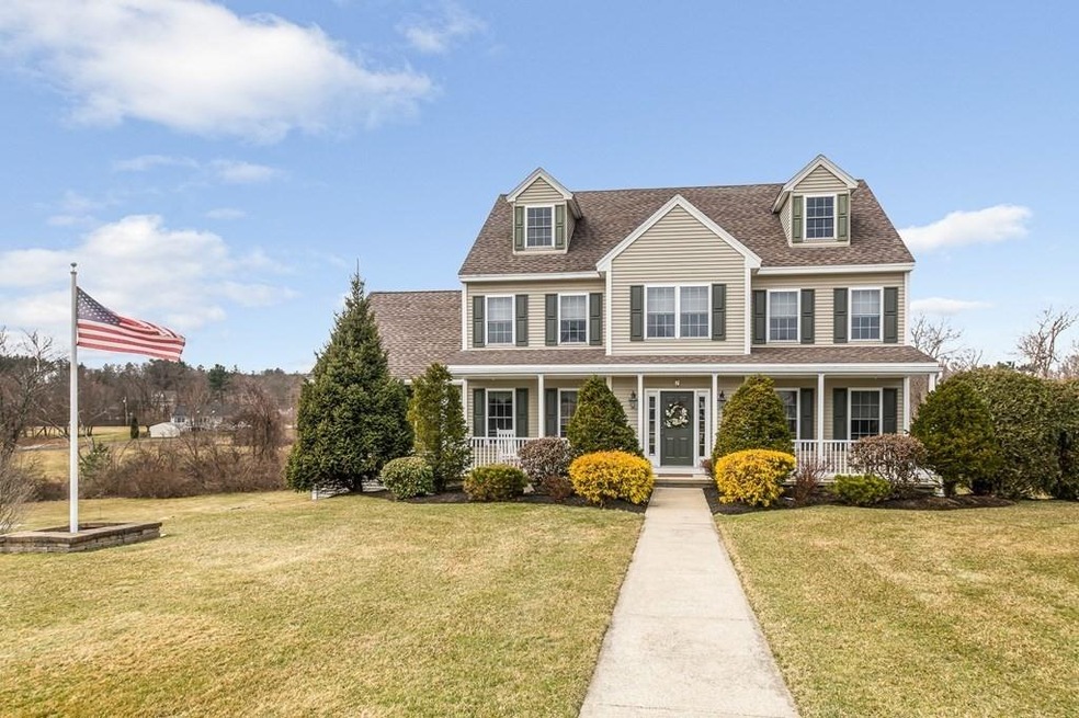 7 Mattys Way, Dracut, MA 01826 - photo 1