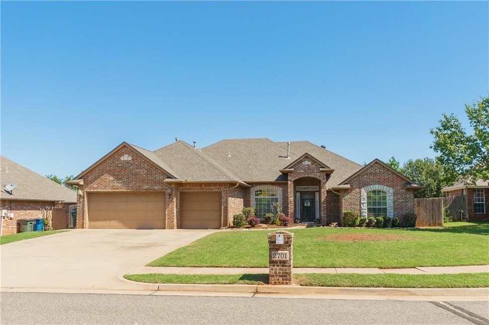 2701 Lancaster Ct, Edmond, OK 73012 - photo 1