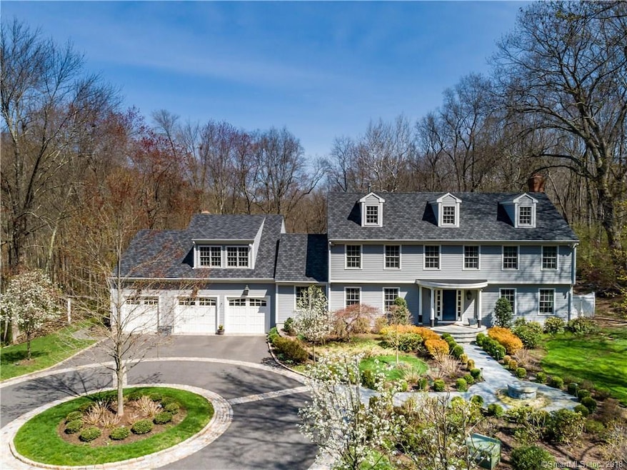 Classic Colonial updated by professional home desi