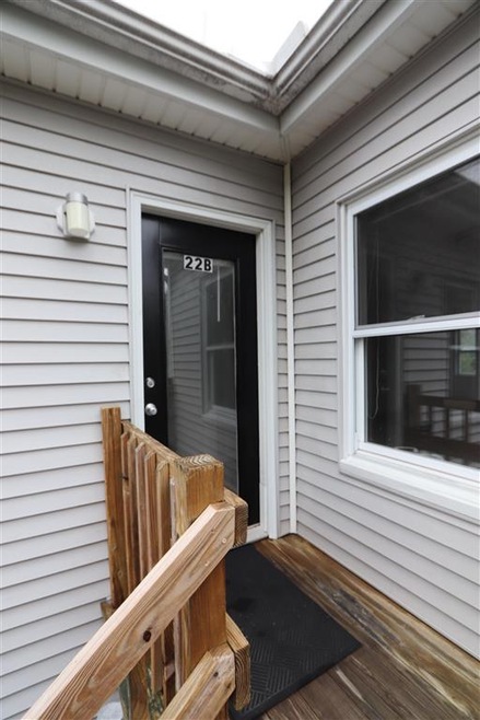 20-22 Whipple Rd, Kittery, ME 03904 - photo 1