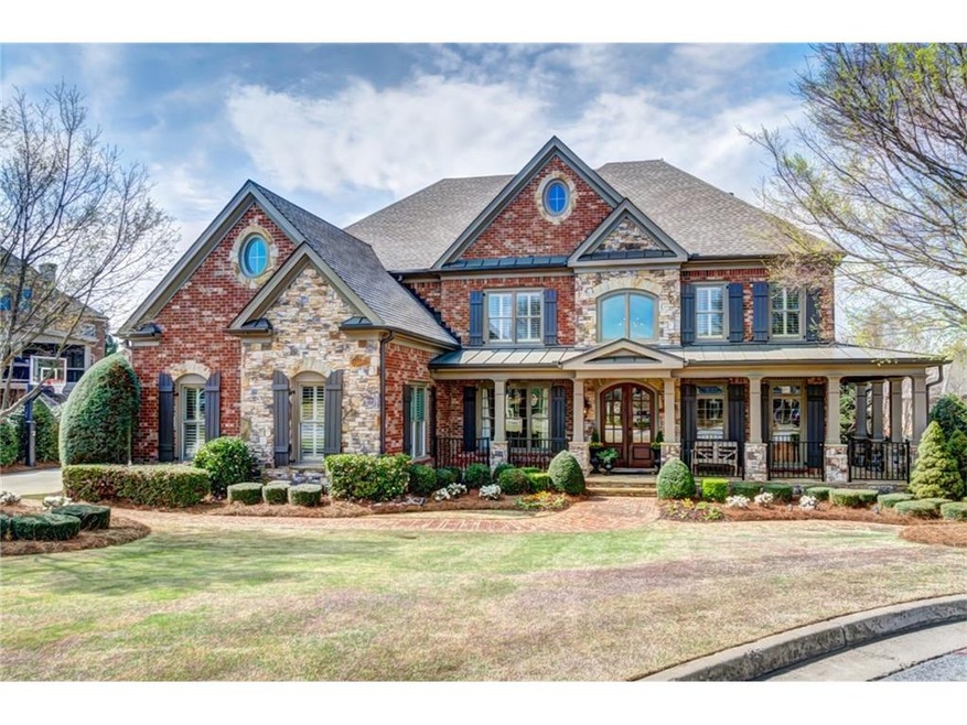 SPECTACULAR SIX BEDROOM HOME WITH A BRAND NEW ROOF