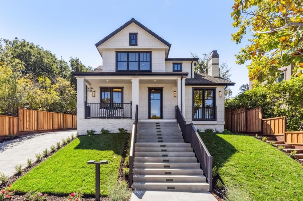 Sold $5,400,000 • Co-Listing Agent