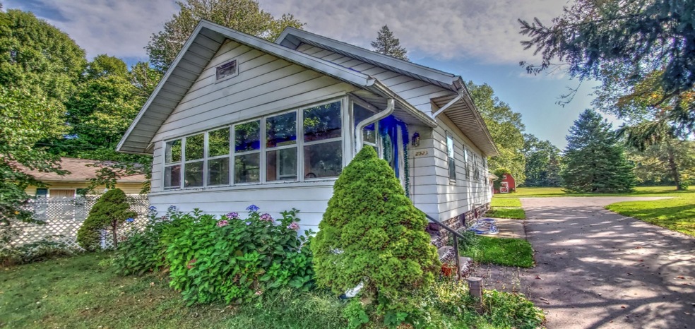 2523 S 3rd St Niles MI 49120 (28)