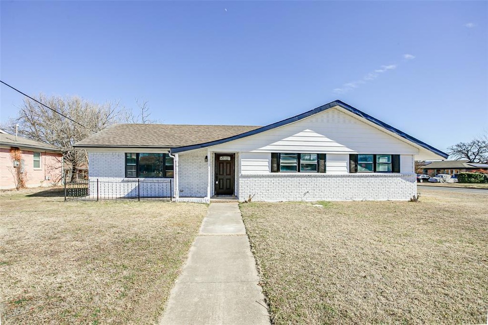 1100 Simpson Dr, Hurst, TX 76053 - photo 1
