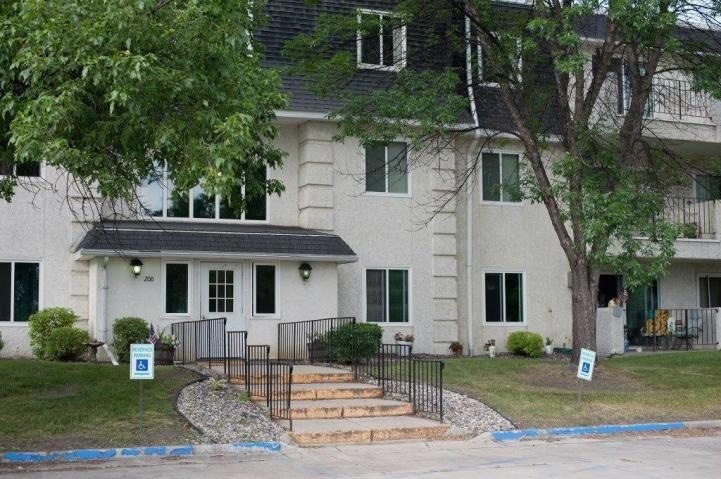815 Duke Dr#206, Grand Forks, ND 58201 - photo 1