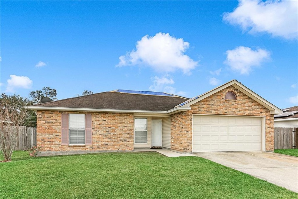 4804 Grand Bayou Dr, Marrero, LA 70072 - photo 1