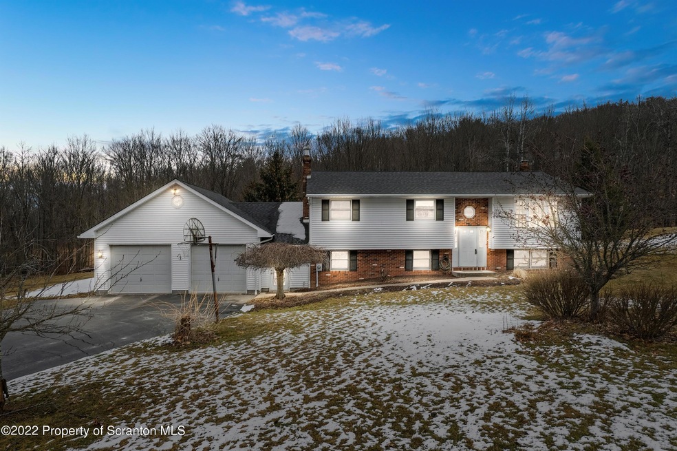 305 Municipal Rd, Dallas, PA 18612 - photo 1