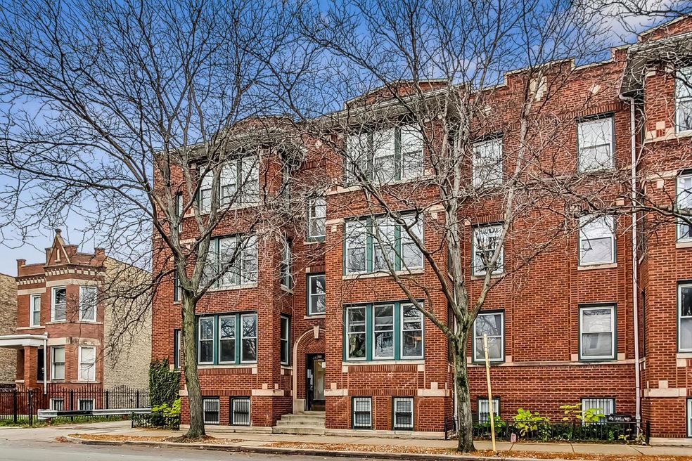 2309 N Kimball Ave unit 2, Chicago, IL 60647 - photo 1
