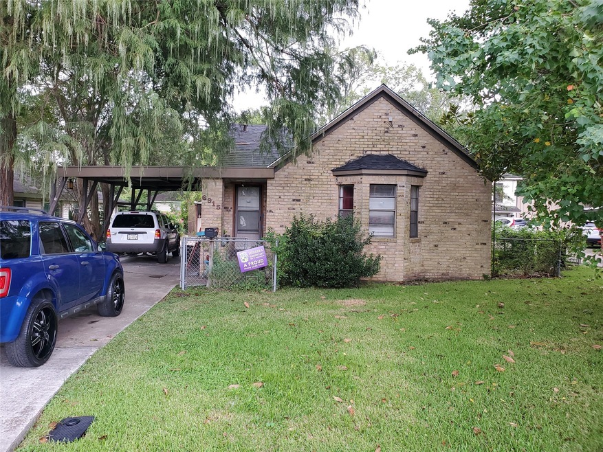 6915 Appleton St, Houston, TX 77022 - photo 1