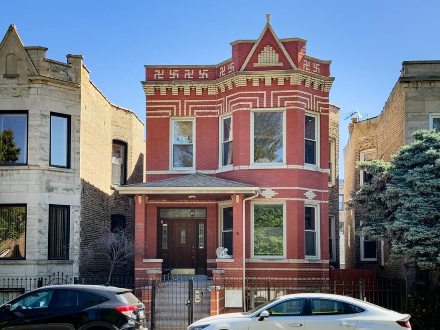 2711 N Kimball Ave unit 2, Chicago, IL 60647 - photo 1