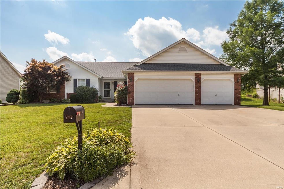 217 Aspen Point, Glen Carbon, IL 62034 - photo 1