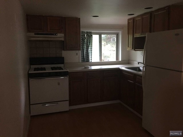 136 Pershing St unit 2, Dumont, NJ 07628 - photo 1