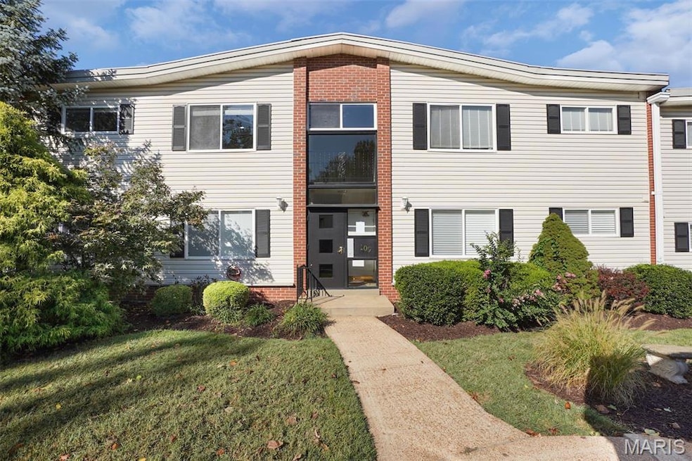 Pending $219,000 • Co-Listing Agent