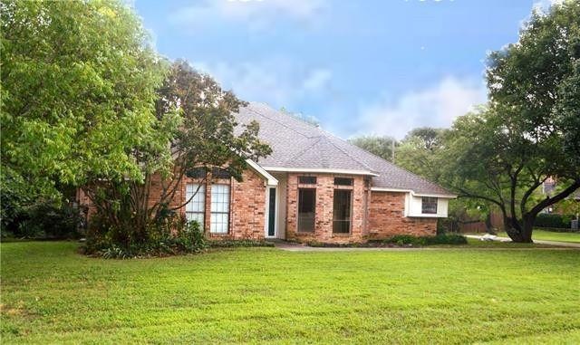 1391 Emerald Cir, Southlake, TX 76092 - photo 1