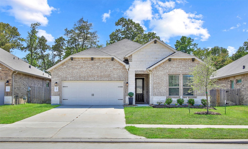 Move In Ready One Story in Hampton Creek!