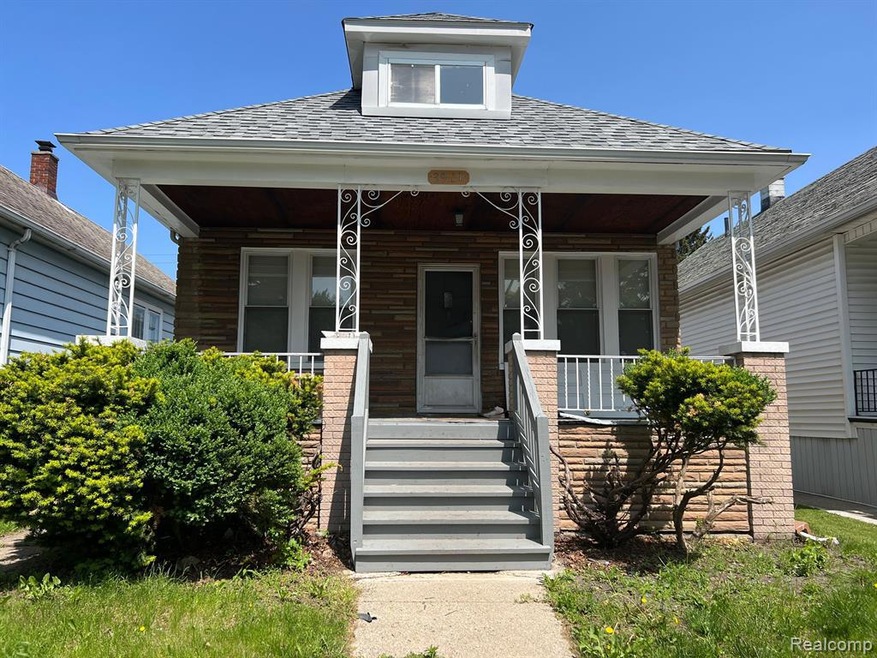 3911 Casmere St, HamtraMcK, MI 48212 - photo 1